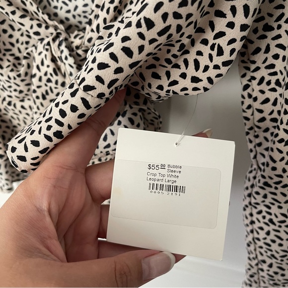 BRAND NEW Front tie top - Picture 5 of 5